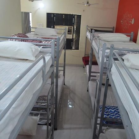 Awara Hostels & Dormitory Lucknow Eksteriør bilde