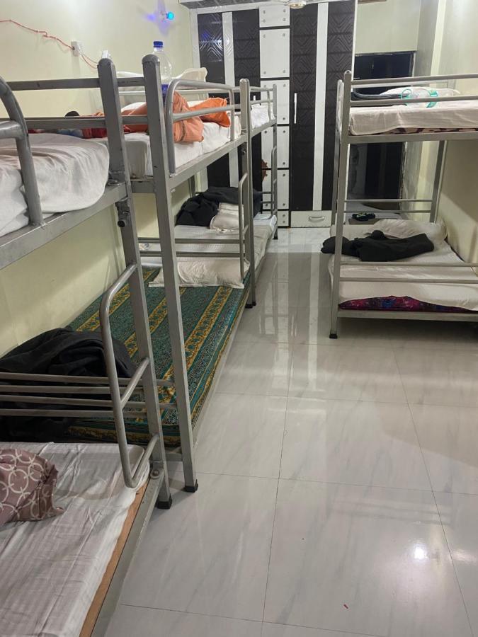 Awara Hostels & Dormitory Lucknow Eksteriør bilde